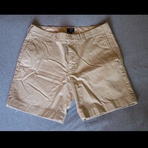 J. Crew Factory Broken-In Reade Short 7"